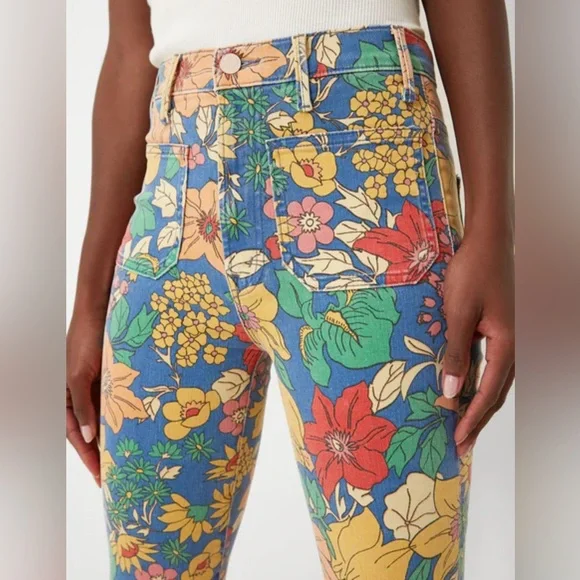 Mother The Hustler Patch Pocket Ankle in Fresh Blooms - Picture 3 of 11